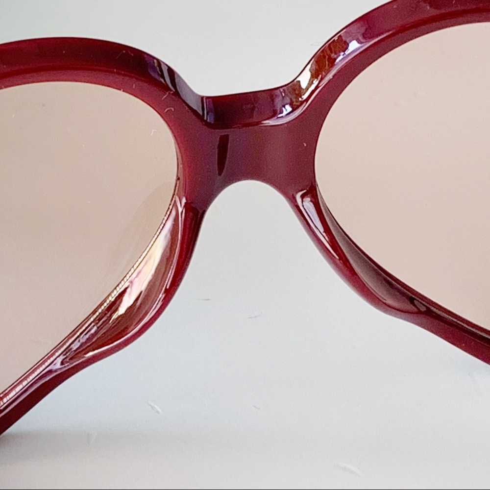Red Heart Sunglasses - Picture 5 of 8